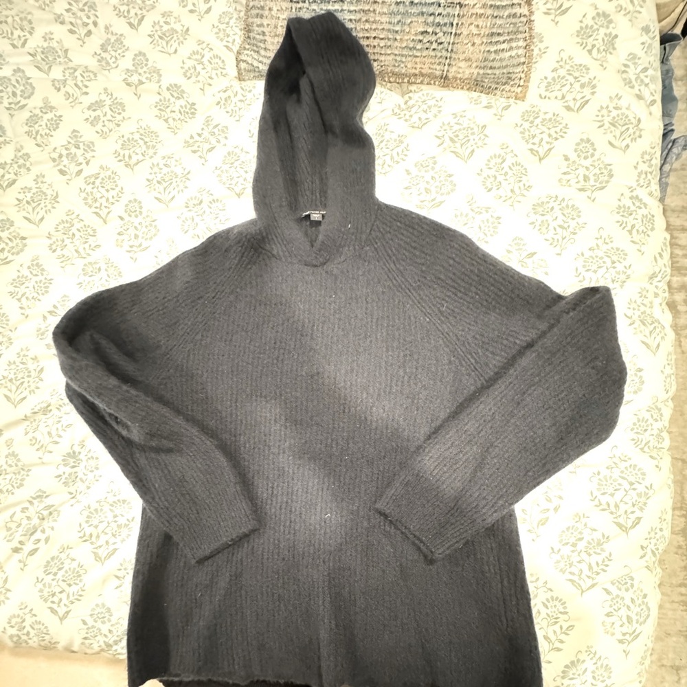Cashmere James Perse hooded sweater in navy